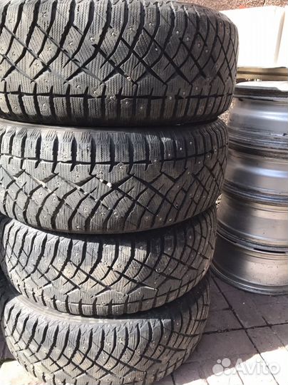 Nitto Therma Spike 235/55 R18