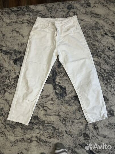 Джинсы белые