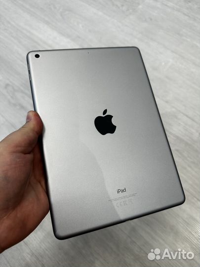 iPad 6 series 2018 128 gb