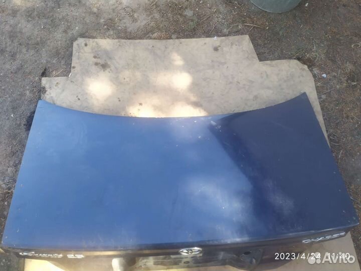 Крышка багажника чайзер 100