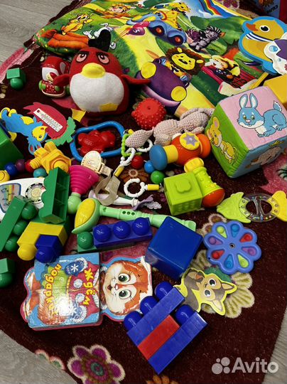 Игрушки пакетом для малыша