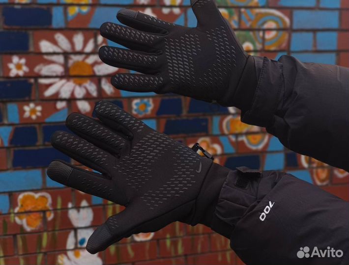 Перчатки Nike hyperwarm