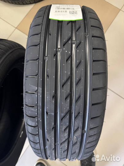 Ikon Tyres CHARACTER ULTRA 225/55 R17 101W