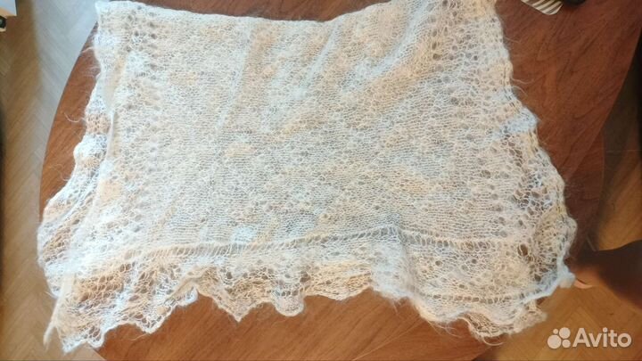 Пуховый платок шаль