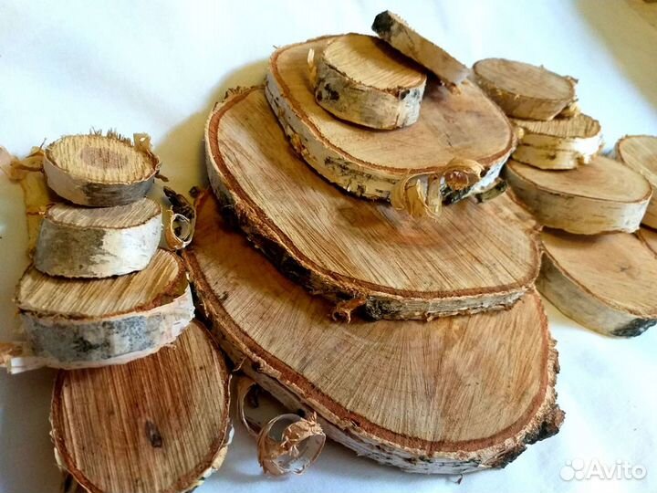 Природные материалы для декора: спилы, шишки