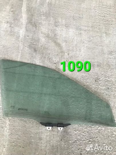 Стекло передней правой двери Хонда Аккорд 6(1090)