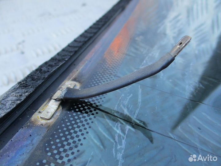 Стекло заднее Volkswagen Passat B5 1998г