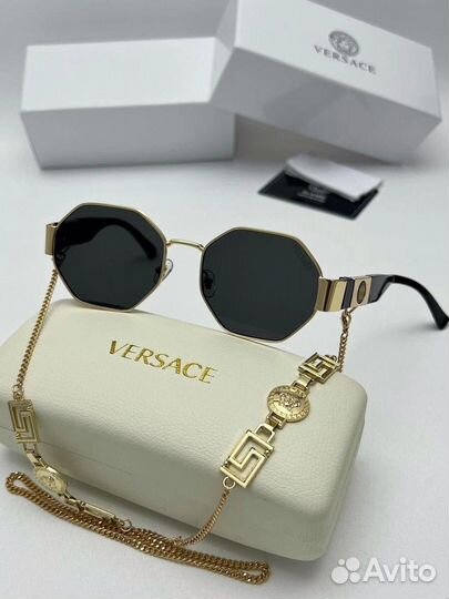 Солнцезащитные очки женские versace