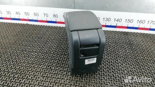 Подлокотник центральный volvo V60 1 (83T22IX01)