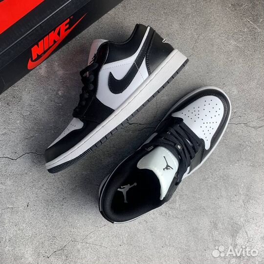 Nike Air Jordan 1 Low Black-White (40р)