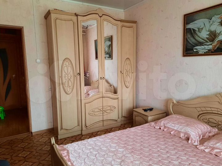 3-к. квартира, 81 м², 8/12 эт.