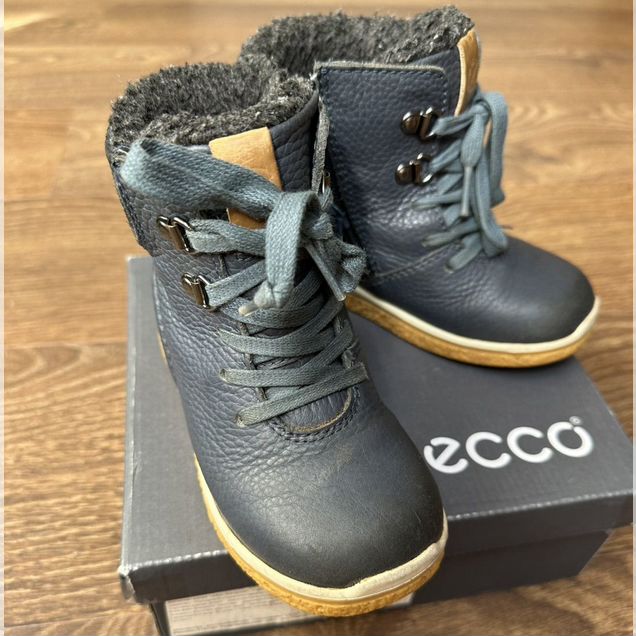 Зимние ботинки ecco 25