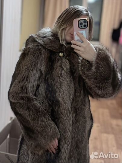 Шуба натуральный мех 42