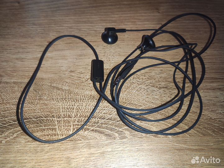 Наушники проводные, кубики