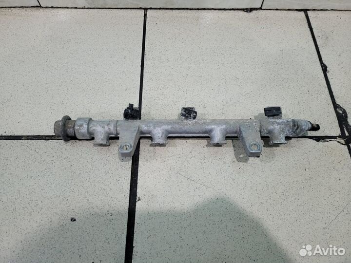 Топливная рампа Kia Cerato 1