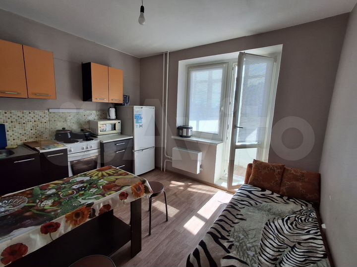 2-к. квартира, 58 м², 2/14 эт.