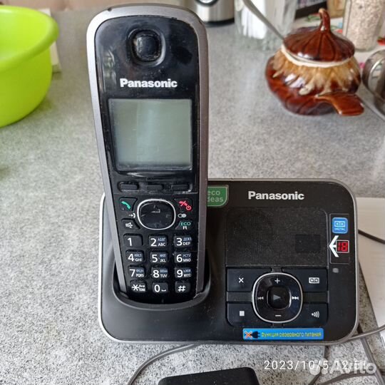 Телефон стационарный Panasonic KX-TG6621ru