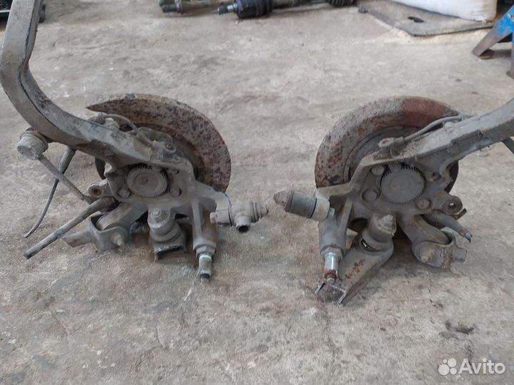 Задний кулак кия маджентис