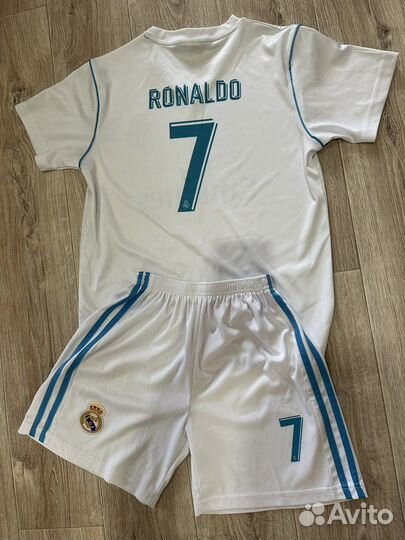 Футбольный костюм на мальчика