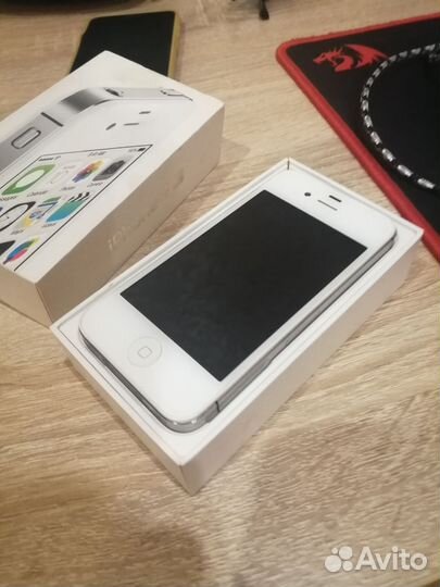 iPhone 4S, 8 ГБ