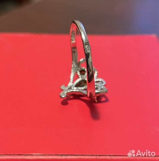Серебряные серьги и кольцо