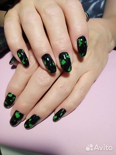 Маникюр и педикюр