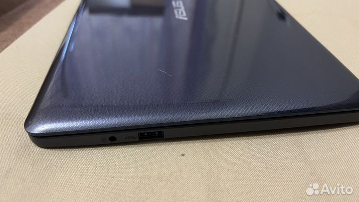 Ноутбук asus