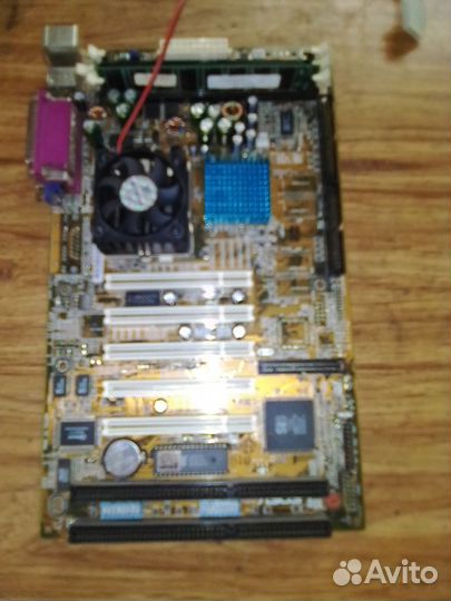 Материнская плата