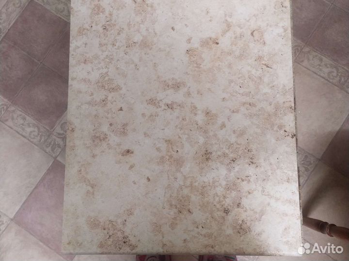 Остаток столешницы, Юрский камень