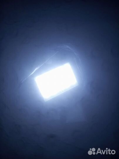 Светильник светодиодный на солнечных батареях