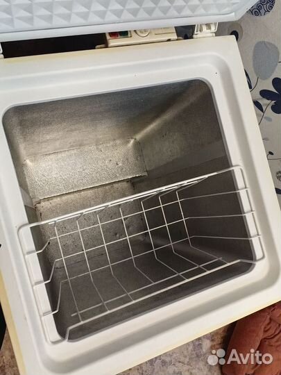 Морозильный ларь Whirlpool AFG 610 M-B