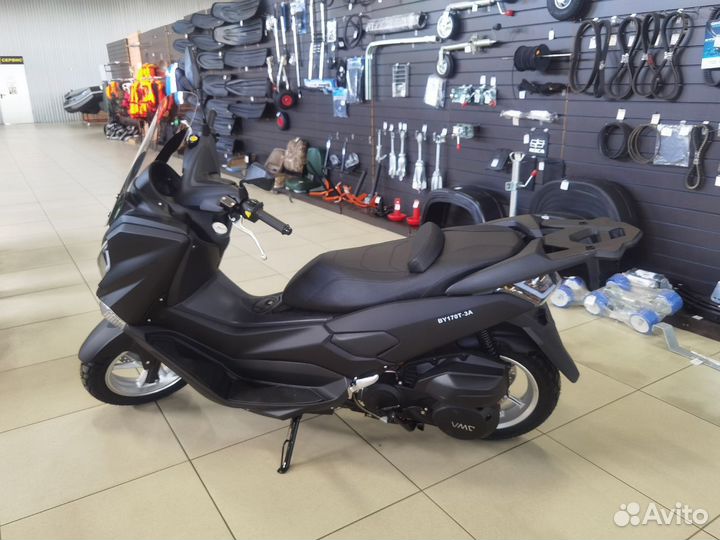 Скутер Vento Max 200
