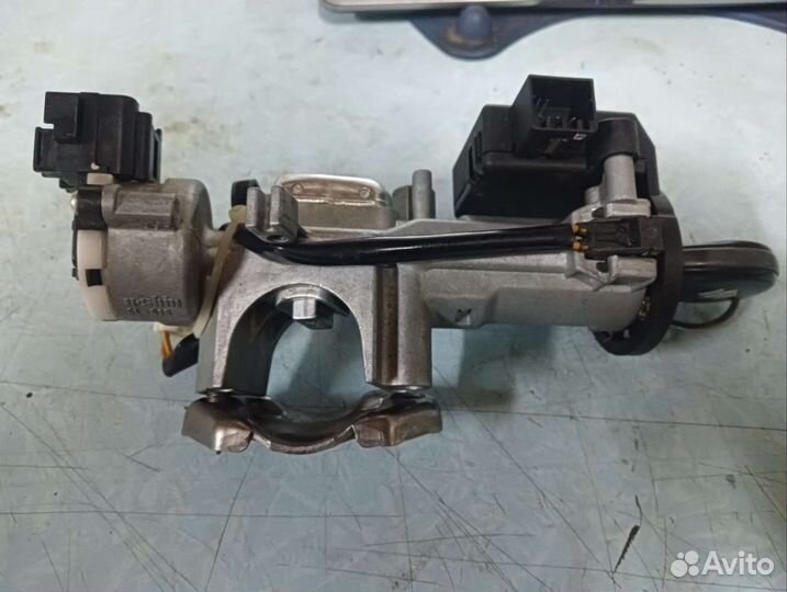 Замок зажигания Suzuki Grand Vitara