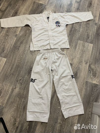 Кимоно (экипировка для тхэквондо) от 140 см