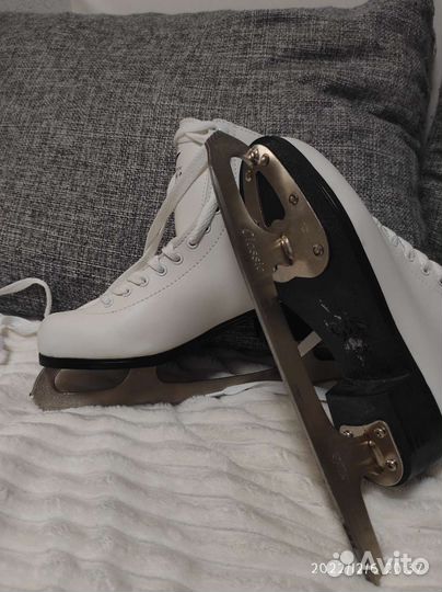 Коньки фигурные
