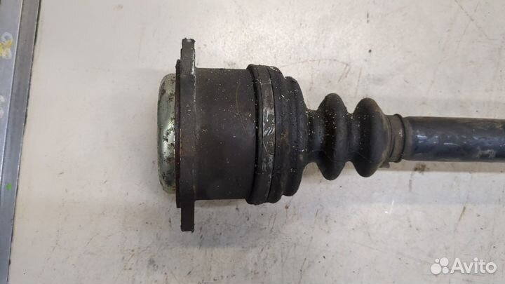 Полуось левая передняя Volkswagen Passat 5, 2004