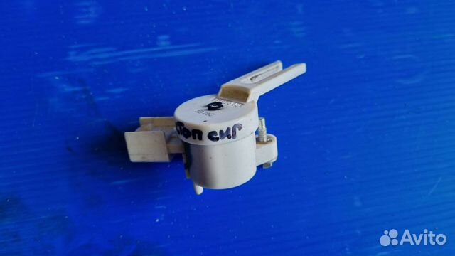 Датчик включения стопсигнала Opel Astra J Астра