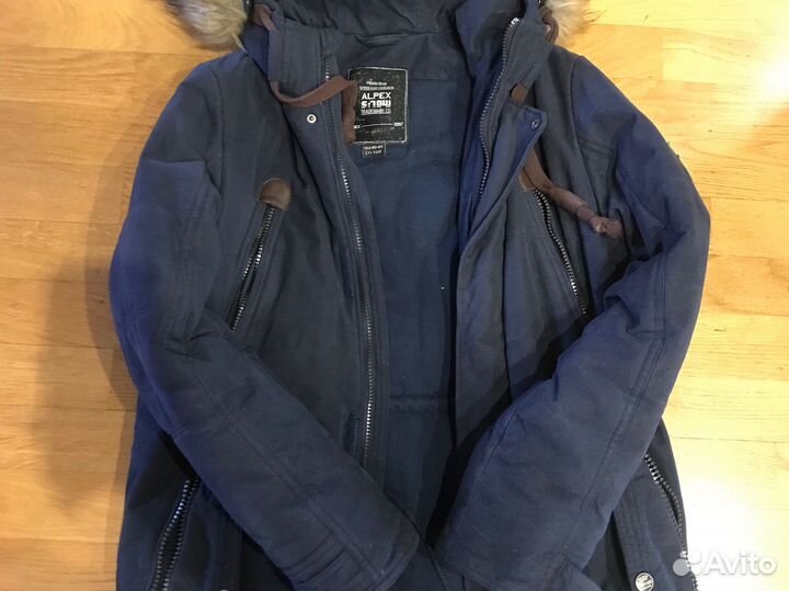 Зимния куртка на мальчика 11-12 лет