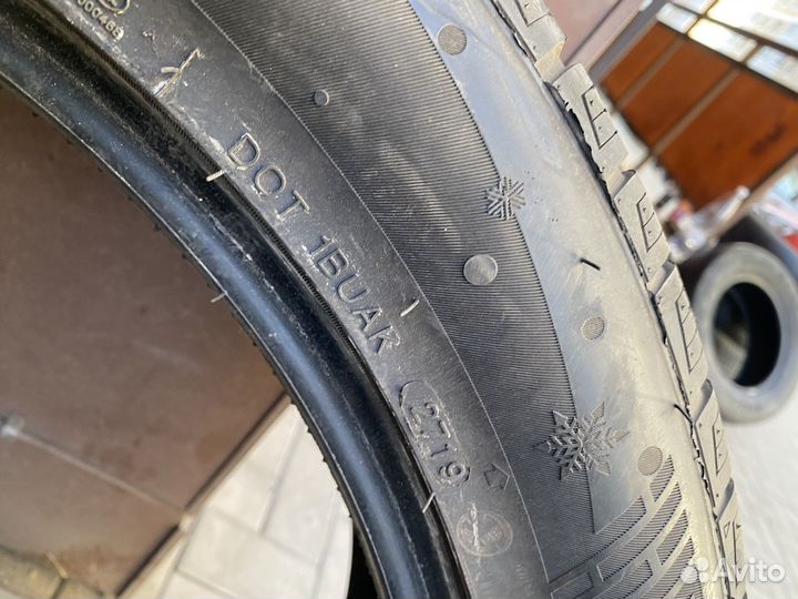 Tourador Winter Pro TSU1 275/45 R21