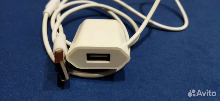 Зарядное устройство на iPhone 5V (адаптер+кабель)