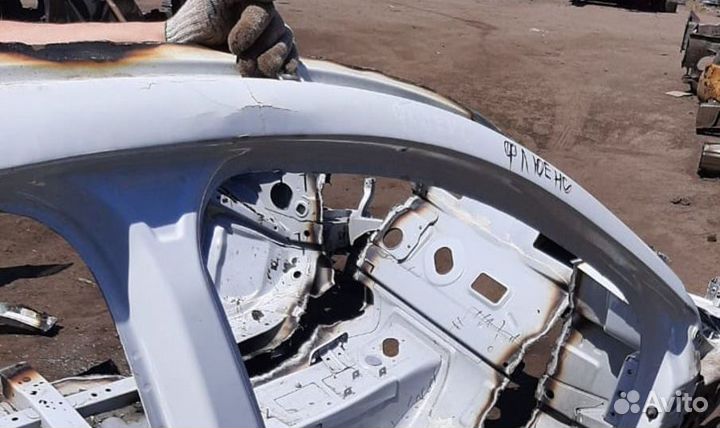 Стойка крыши лобовая правая Renault Fluence