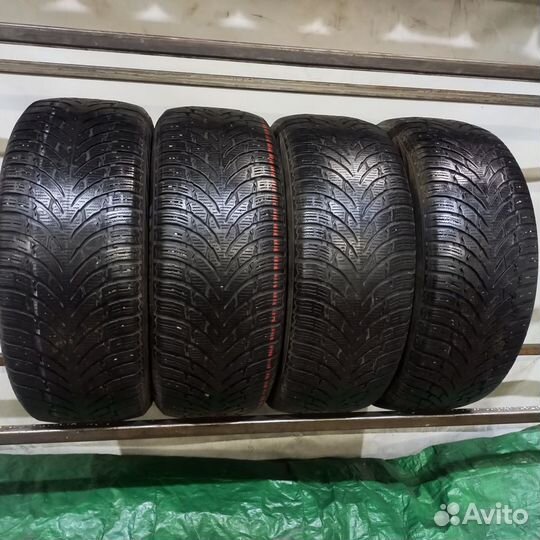 Nokian Tyres WR SUV 4 235/50 R19 99V