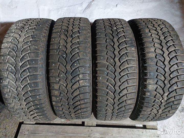 Bridgestone Blizzak Spike-01 265/65 R17 116T