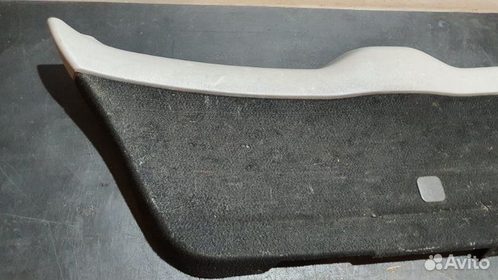 Обшивка крышки багажника Subaru Impreza Wrx GG