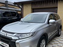 Mitsubishi Outlander 2.0 CVT, 2018, 137 730 км, с пробегом, цена 2 250 000 руб.