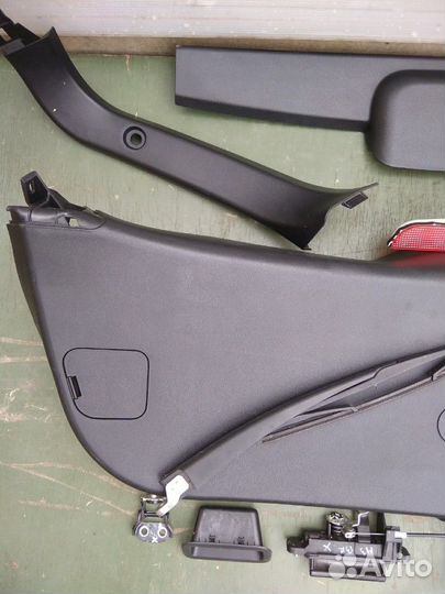 Комплектующие крышки багажника Мазда 3 бк хэтчбек