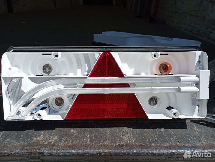 Фонарь задний европоинт 3