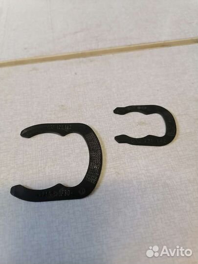 Пружинная защёлка корпуса термостата VAG