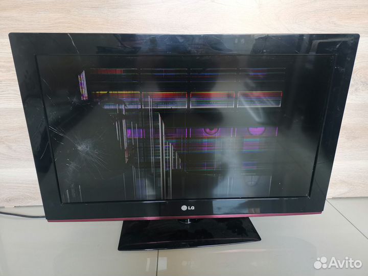 Телевизор LG 32LD345 (Разбор)(По запчастям)