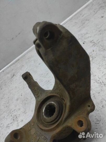 Кулак передний левый Ford Focus 2 (2004 - 2008)